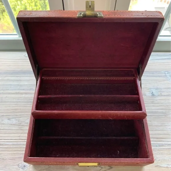 W.W.Winship Boston Antique Box